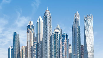 mrakodrapy v Dubaji, betonové výškové budovy, modrá obloha, Kultovní mrakodrapy, panorama Dubaje, čisté nebe, moderní architektura, městské krajiny, panoráma města, vysoké budovy, město Dubaj