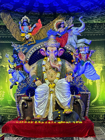 Statua di Ganesh, trono, decorazioni colorate, divinità, decorazioni vivide, divinità di sfondo, divinità indù, arte religiosa, arte del tempio, cultura indiana, arte spirituale