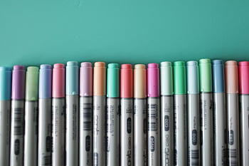 Assorted-color Marking Pens, levende pastellkunstmarkører, turkis bakgrunn, horisontalt arrangement, Fargerike markører, kunstartikler, pastellfarger, markør mye, Kreative verktøy, saker, Tegningsmarkører
