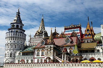 Izmaylovo Kremlin, Moscow, traditional Russian architecture, vibrant architecture, historic site, Russian culture, Moscow landmarks, colorful buildings, Russian history, architectural landmarks, concrete establishments
