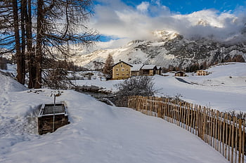 ฤดูหนาว, หิมะ, หมู่บ้าน, ภูเขา, Engadin, ประเทศสวิสเซอร์แลนด์, อัลไพน์, น้ำพุ, บ้าน, รั้ว, ต้นไม้