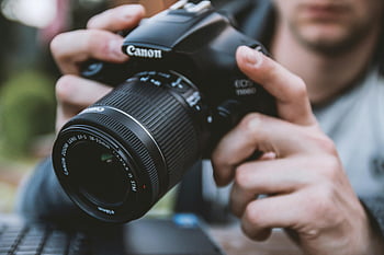 ใกล้ชิด, ชาย, โฮลดิ้ง, กล้อง, DSLR, เลนส์, มือ, ศีล, การถ่ายภาพ, ช่างภาพ, อุปกรณ์