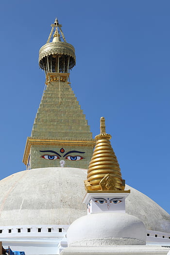 boudhanath sztúpa, kathmandu, tiszta kék ég, ikonikus sztúpa, vonzó nézet, Nepál, Buddhista emlékmű, arany torony, fehér kupola, Vallási oldal, kulturális mérföldkő