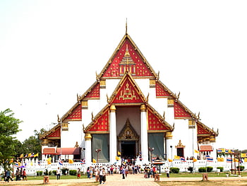 Wat Phra Si Sanphet, Ayutthaya, Thai architecture, temple, people near temple, stunning view, Thai temple, historical site, cultural landmark, visitors at temple