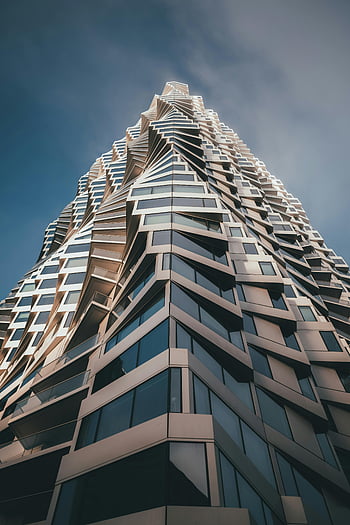 Mira Tower, San Francisco, Kalifornia, USA, nowoczesny wieżowiec, Architektura geometryczna, niski kąt widzenia, pochmurne niebo, architektura miejska, współczesny budynek, fotografia miejska