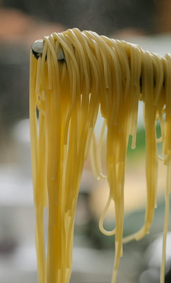 spaghetti, tong, kitchen, freshly cooked, draining, close-up, blurred background, pasta, Italian food, cooking, meal preparation