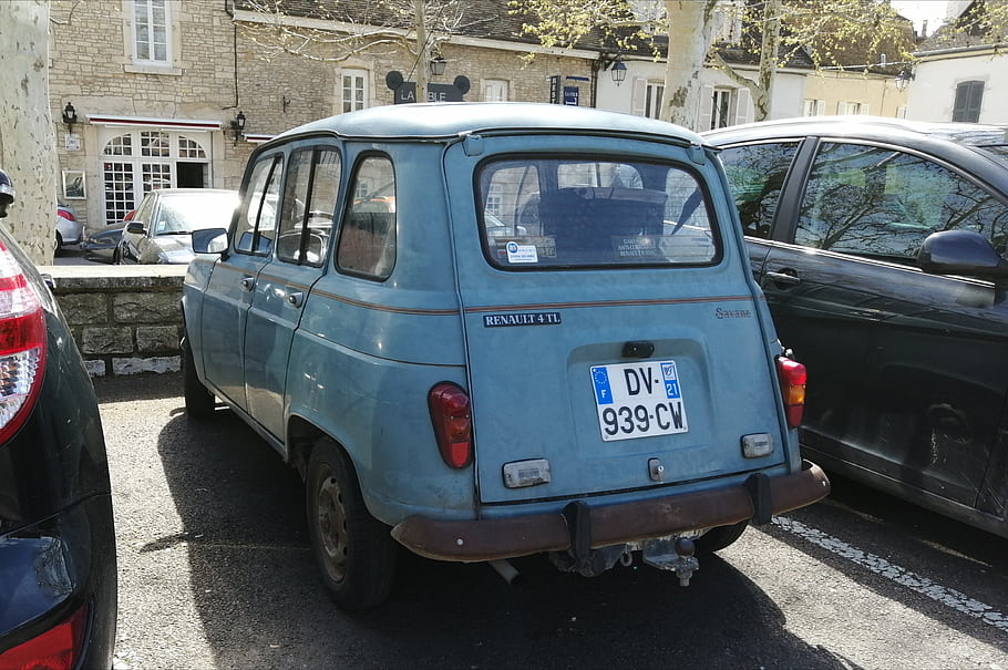 ルノー、 4リットル、 サバンネ、 1986年、 車、 ビンテージ、 青、 ナンバープレート、 駐車中、 通り、 ボーヌ