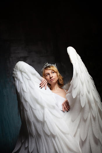 woman, angel, princess, queen, tiara, crown, wings, feathers, diadem, costume, cosplay