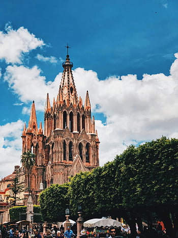 Kostel sv. Mikuláše Arkanděla, gotická architektura, Parroquia de San Miguel Arcángel, Vibrující modrá nebe, san miguel de allende, Mexiko, kostelní věže, náboženské budovy, historický mezník, cíl cesty, kulturní místo
