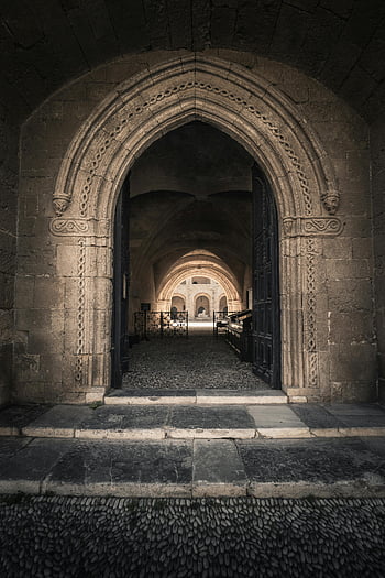 قوس خرساني قديم،  المدخل المقوس،  العمارة التاريخية،  دير قديم،  أقواس حجرية،  مبنى تاريخي،  الهيكل القديم،  العمارة في العصور الوسطى،  المدخل القديم،  موقع تاريخي،  الآثار القديمة