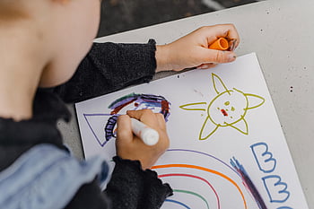 disegno del bambino, immagini colorate, marcatori, Immaginazione artistica, foglio di carta, disegno creativo, Arte bambino, Disegnare Con Gli Indicatori, Pennarelli colorati, disegno di carta, creatività del bambino