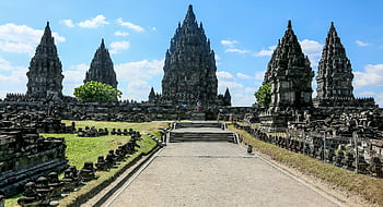 วัด Prambanan, อินโดนีเซีย, มรดกโลกของยูเนสโก, มุมมองที่สวยงาม, สถาปัตยกรรมโบราณ, วัดที่ซับซ้อน, จุดสังเกตทางวัฒนธรรม, โบราณสถาน, ปลายทางการเดินทาง, เอเชียตะวันออกเฉียงใต้, อนุสาวรีย์ทางศาสนา