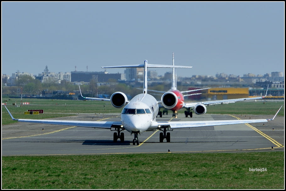 airport, Bombardier, CRJ-900, Nordica, Warsaw, Poland, Europe, runway, aircraft, cityscape, Chopin Airport