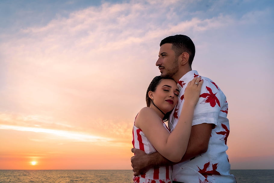 sunset, hugs, silhouettes, romantic, silhouette, relationship, beach, men, woman, sea, kisses