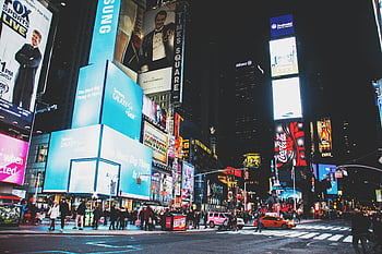 Times Square, New York City, rušná ulice, v noci, neonová světla, rušné davy, dynamická scéna, Městský noční život, městské scény, noční fotografie, světla města