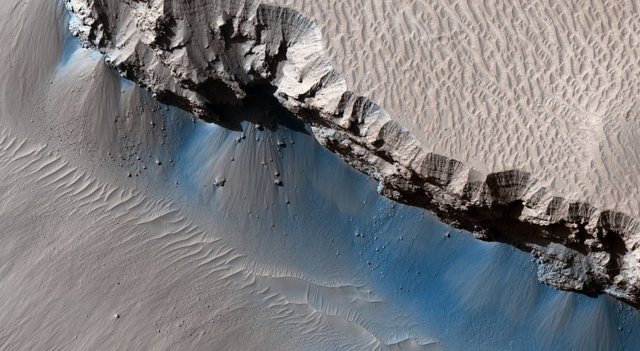 Marte, massi, Cerberus fossae, nasa, MRO, JPL, highrise, geologia, Università dell'Arizona, scienza, astronomia