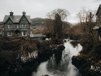 altes Haus, Fluss, zwischen-y-coed, Wales, Steinhaus, ruhiger Fluss, malerisch, Landschaft, Naturlandschaft, Historisches Gebäude, ländliche Landschaft