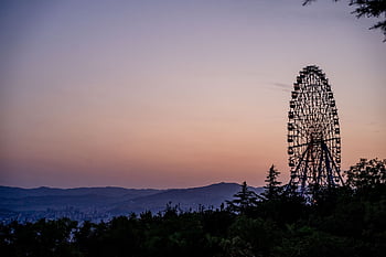 Ruské kolo, hory, západ slunce, soumrak, zábavní park, zábavní jízda, výstaviště, mezník, město, městský, stromy
