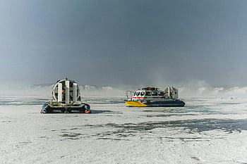 vznášedlo, zamrzlé moře, jezero Bajkal, Rusko, ledový povrch, zimní nebe, moderní vznášedlo, skimming, čisté nebe, zamrzlé jezero, zimní cestování