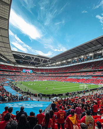 fotbalový zápas, stadión, živý dav, rušný stadion, čisté nebe, sportovní událost, velké publikum, Venkovní stadion, sportovní fanoušky, hrací den