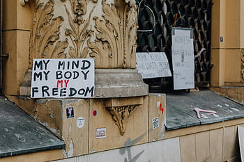 pro choice posters, building, protest signs, personal freedom, women's rights, empowering messages, my mind my body my freedom, kobiet, freedom fight, protest, advocacy