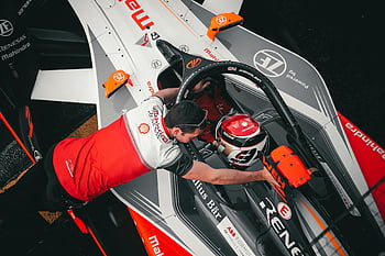 Formula E, racing car, Mexico City, Ciudad de México, top-down view, driver, crew member, teamwork, technology, track, colorful