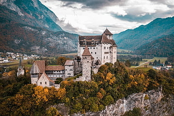 hrad, věže, budova, pevnost, muzeum, Hrad Gutenberg, fasáda, opevnění, zdivo, stromy, hory