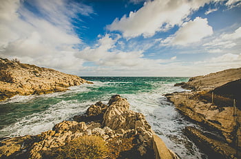 Scénický pohled na oceán, Marseille Rocky Coast, dynamické vlny, živé nebe, dechberoucí výhled, oceánu scenérie, pobřežní krajiny, skalnaté pobřeží, Živý oceán, scénické pobřeží, Živé pobřeží