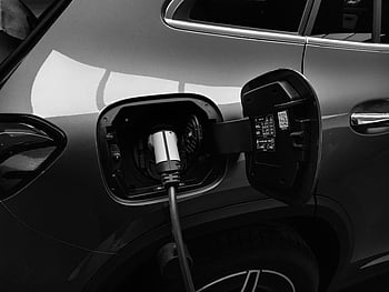 elektrické vozidlo, nabíjecí stanice, černobílé fotografie, hybridní auto, Černý a bílý, detail, elektrické auto, Nabíjecí port, Ekologické vozidlo, Udržitelná doprava, elektrickou mobilitu