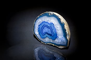 Agata, gemma, minerale, calcedonio, quarzo, geode, cristalli, pietra semipreziosa, ornamentale, riflessione, mineralogia