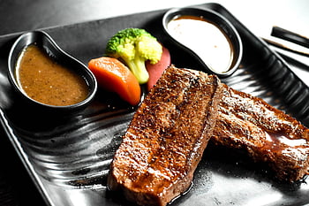 jídlo, kuchyně, hovězí steak, hovězí pečeně, Hovězí maso grilované na dřevěném uhlí, Japonské fusion jídlo, Středně vařené, středně propečený