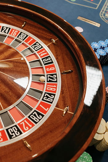 kolo rulety, pokerové žetony, Nastavení kasina, detail, hazardních her, šance, Kasino stůl, ruletový stůl, kasinové hry, Kasinové žetony, Kasino kolo