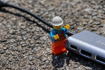 عامل بناء،  خوذة،  يو اس بي،  USBC،  HDMI،  تقنية،  يصلح،  فني،  USB3،  الحاسوب