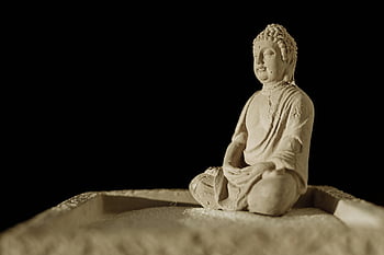 figurka Buddhy, detailní fotografie, Serene Buddha, Zen meditace, jemný písek, klid, socha Buddhy, meditace představují, Mírová socha, duchovní postava, písek socha