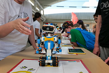 Robotikai esemény, gyermekek, robotika workshop, Garešnica, oktatás, kreativitás, gyerekek, LEGO robot, Interaktív tanulás, technológia, származik
