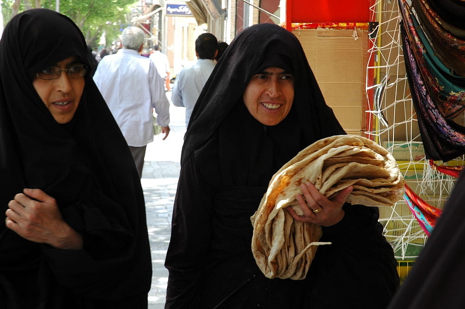 iran, yazd, ladies, women, tourism