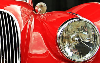 auto rossa, macchina vintage, cromo lucido, dettagli cromati, fari distintivi, colpo del primo piano, macchina rossa e argentata, auto d'epoca rossa, fari dell'auto, parti di auto cromate, macchina classica