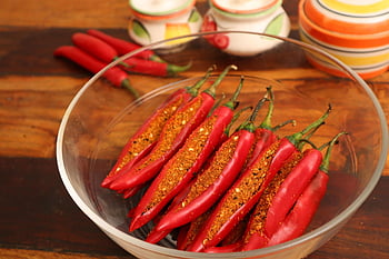 chilli papričky, červené chilli papričky, pálivé papriky, nakládané papriky, nakládané chilli papričky, chilli, červená chilli okurka, červené čili