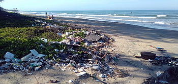 pollution, trash, garbage, ocean, plastic, waste, environment, beach, tropics, vietnam, muine