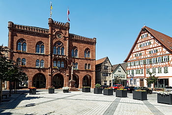 jerman, baden-wuerttemberg, tauberbischofsheim jerman, kota, pusat bersejarah, historis, pasar, alun-alun kota, bangunan, rumah, tiang penopang