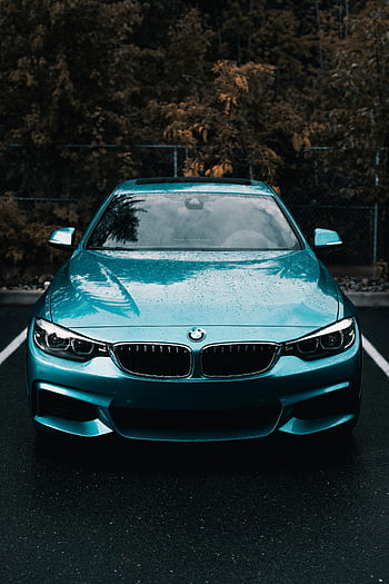 modré auto, parkoviště, deštivý den, Britská Kolumbie, Kanada, čelní pohled, luxusní auto, Venkovní parkování, mokré auto, modrá bmw, auto v dešti