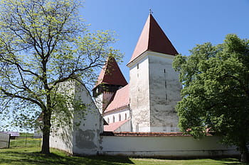 Merghindeal, opevněný kostel, sibiu, 12. století, Saxoni, zvonice, obranné věže, dobře, tři zvonky, 15. století, nápis