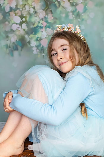 dívka, květinová koruna, šaty, dítě, mladý, dětství, modré šaty, kostým, pohádka, náladový, pěkný