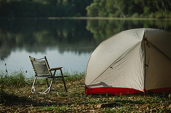 telt, bærbar stol, flodbredden, Sommercamping, Tranquil Lakeside, rolige farvande, Campingplads, Lakeside camping, udendørs camping, Naturcamping, Sommer udendørs