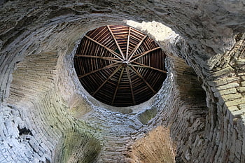 věž, mezery, architektura, středověká bašta, Dějiny