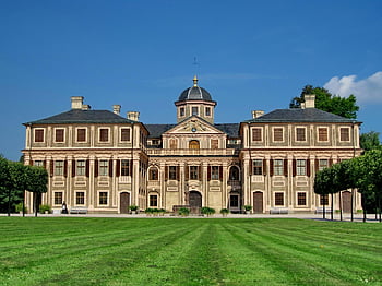 béžový beton, 3-podlažní budova, Historické favority Schloss, rastatt, Německo, barokní architektura, svěží trávníky, palác, evropské architektury, královské rezidence, zahrada