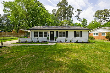 single-story house, suburban house, front lawn, surrounding trees, beautiful house, single-story suburban, house with lawn, house with trees, suburban home, front yard, single-story home