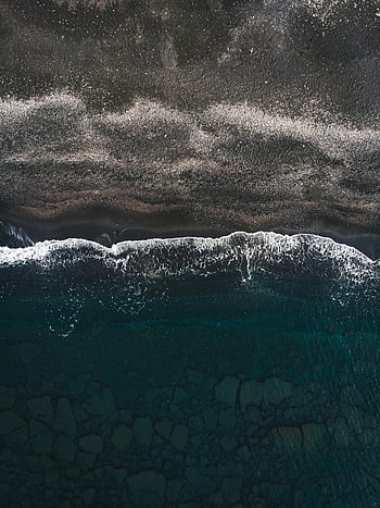 Luftaufnahme, Wellen brechen, Pristiner Strand, Ansicht von oben, Schönheit der Natur, Ozean Wellen, Strandfotografie, Küstenlandschaft, Luftaufnahmen, Strandwellen, klares Wasser