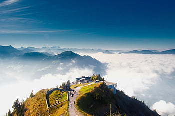 Stanserhorn, Schweiz, Vogelperspektive, Haus auf Hügel, weiße Wolken, atemberaubenden Blick, Berge, Szenische Landschaften, alpine Landschaft, Bergspitze, Wolkenmeer