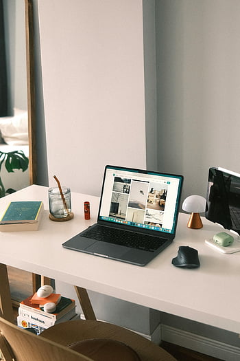 laptop, lavice, domácí kancelář, Stylové nastavení, knih, Dekorační prvky, bílý stůl, počítačová myš, pracovního prostoru, moderní kancelář, minimalistický design